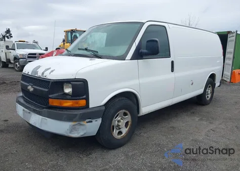 2008 Chevrolet Express Work Van из США, поврежденный, VIN 1GCFG15X981105546